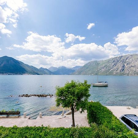 Villa Luxury Stone On The Sea With Private Pool And View 코토르 외부 사진