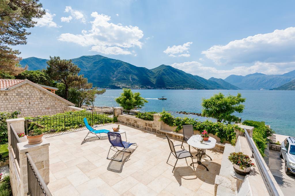 Villa Luxury Stone On The Sea With Private Pool And View 코토르 외부 사진
