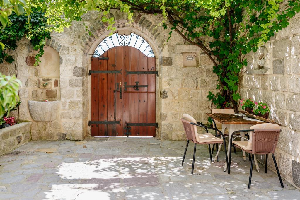 Villa Luxury Stone On The Sea With Private Pool And View 코토르 외부 사진