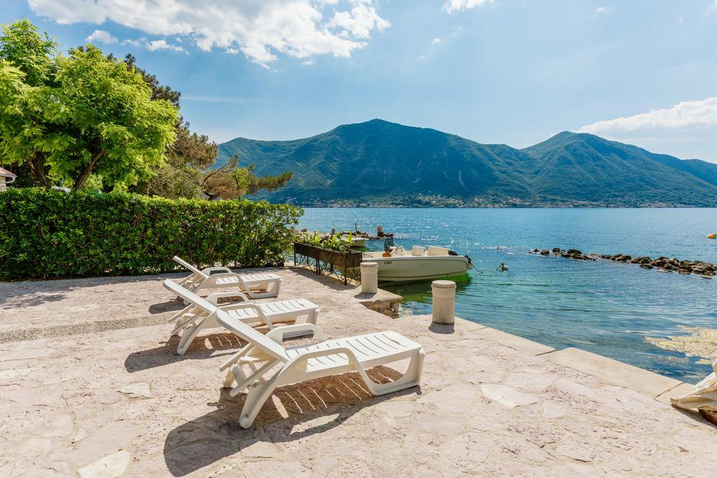 Villa Luxury Stone On The Sea With Private Pool And View 코토르 외부 사진