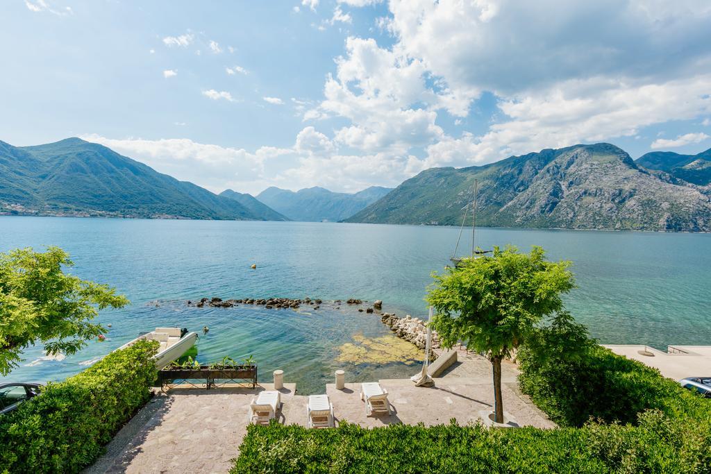 Villa Luxury Stone On The Sea With Private Pool And View 코토르 외부 사진