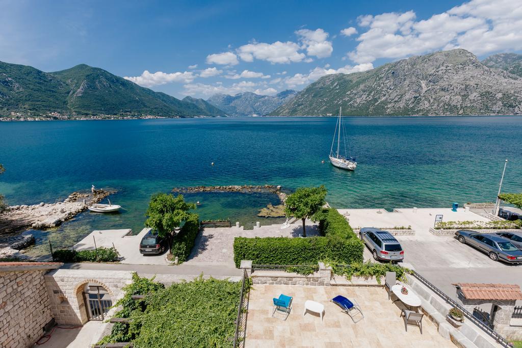 Villa Luxury Stone On The Sea With Private Pool And View 코토르 외부 사진